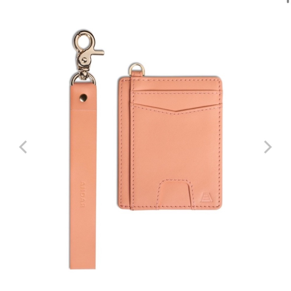Andar Denner Wallet in Color “Peach”